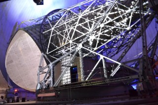 Spectacle son et lumière sous le Radôme